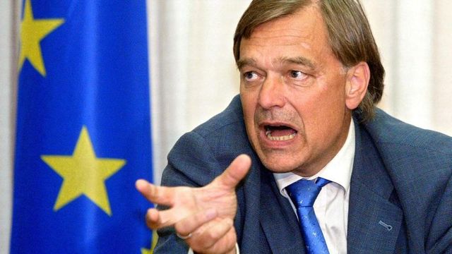 지난 2004년, 베테랑 EU 무역 협상가 칼 팔켄베리가 이야기하고 있다.