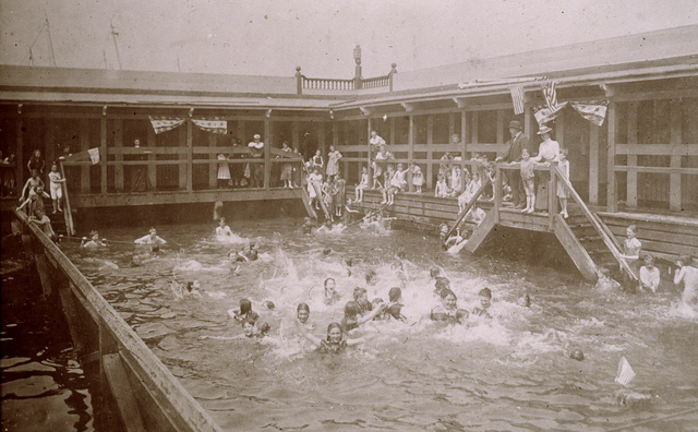 초창기 수영장의 모습