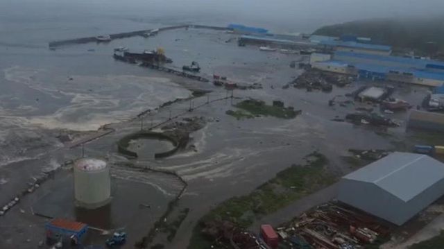 규모 8.8 지진으로 인해 발생한 쓰나미로 침수된 러시아 세베로쿠릴스크의 모습