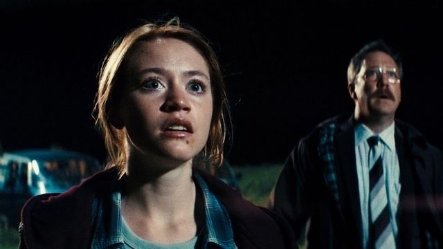 Watch the skies 영화의 한 장면