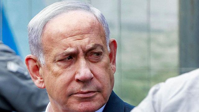 지난 8일 예루살렘에서 발생한 총격 사건 현장을 방문한 네타냐후 총리