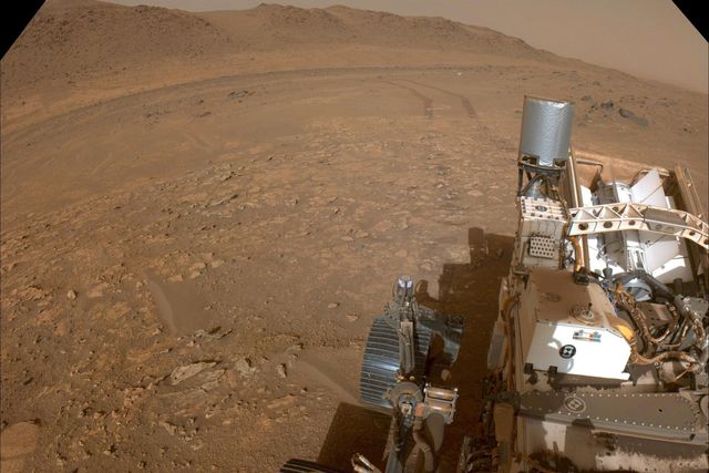 화성의 ‘브라이트 엔젤’ 지형과 ‘퍼서비어런스’호