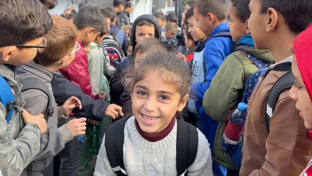 가자지구 내 학교에 등교하는 학생들