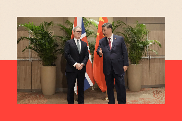 쉐라톤 호텔에서 열린 양자회담을 계기로 만난 키어 스타머 영국 총리와 시진핑 중국 국가주석