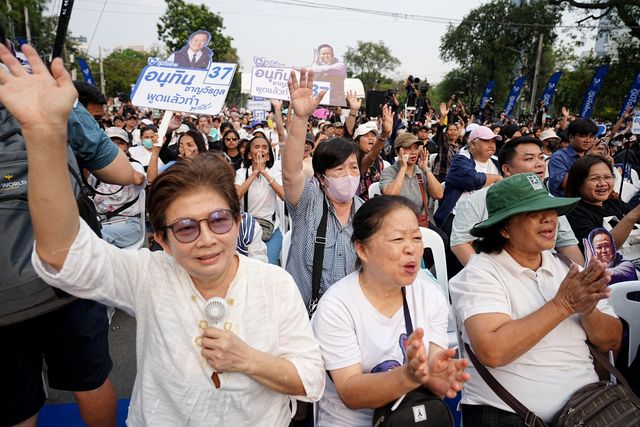 이번 선거에는 57개 이상의 정당이 참여한다