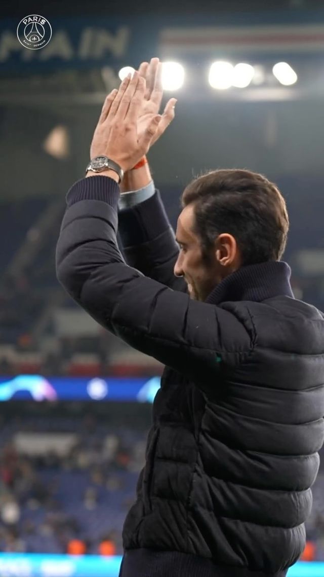 사진= 파리 생제르맹 SNS, 팬들과 인사 나누는 세르히오 리코