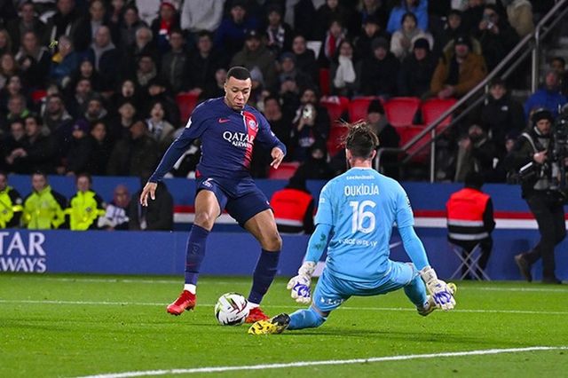 사진= 파리 생제르맹 홈페이지, PSG가 프랑스 리그앙 17라운드에서 비티냐의 선제골과 킬리안 음바페의 멀티골로 3-1 승리를 거뒀다. 이강인은 비티냐의 첫 번째 득점에서 어시스트를 제공했다.