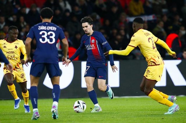 사진= 파리 생제르맹 홈페이지, PSG가 프랑스 리그앙 17라운드에서 비티냐의 선제골과 킬리안 음바페의 멀티골로 3-1 승리를 거뒀다. 이강인은 비티냐의 첫 번째 득점에서 어시스트를 제공했다.