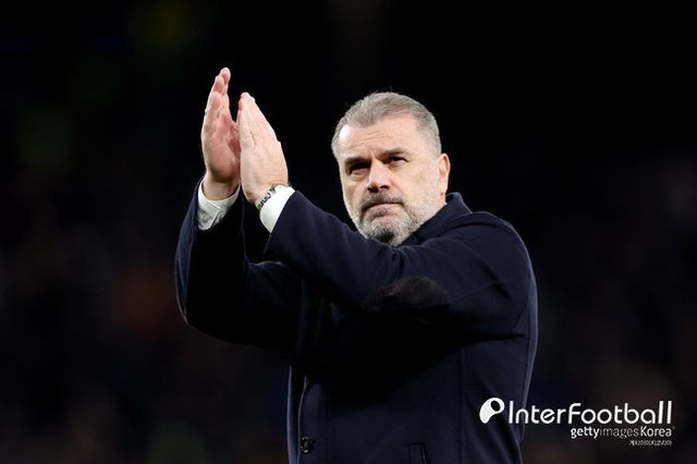 [사진= 게티 이미지]&nbsp;토트넘 훗스퍼는 24일 오전 0시(한국시간) 토트넘 훗스퍼 스타디움에서 열린 2023-24시즌 프리미어리그(PL) 18라운드에서 에버턴을 2-1로 제압했다. 손흥민이 전반 18분에 득점에 성공했다.