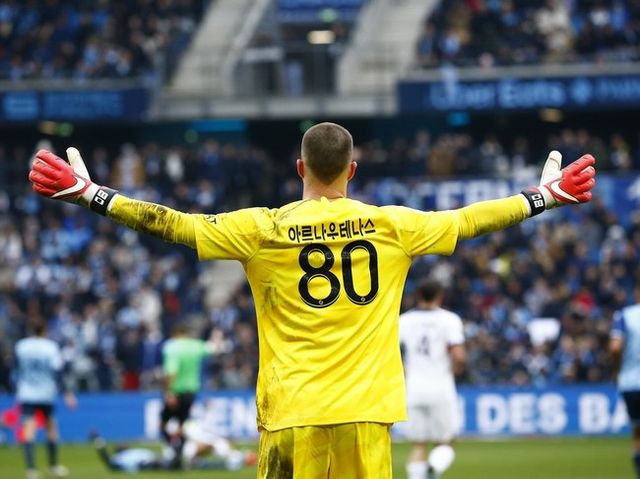 사진= 아르나우 테나스 SNS