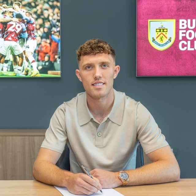 사진=번리 공식 SNS