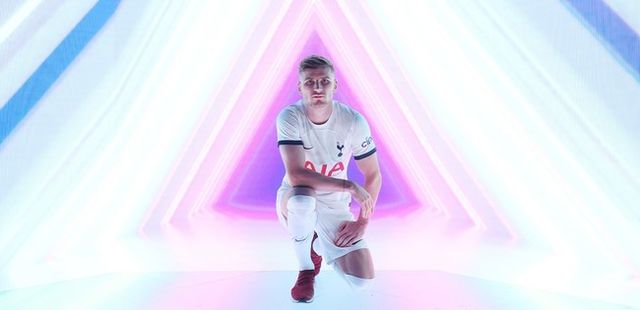 [사진= 토트넘 훗스퍼 SNS]&nbsp;토트넘 훗스퍼는 10일(한국시간) “라이프치히에서 티모 베르너를 임대 영입했다는 소식을 전하게 되어 기쁘다. 독일 국가대표 출신인 베르너는 이번 시즌이 끝날 때까지 임대 계약으로 클럽에 합류하며, 여름에 영구 계약을 맺을 수 있는 옵션이 있다. 등번호 16번을 달게 된다”라고 공식 발표했다.