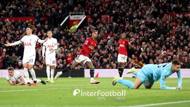 [사진=게티이미지] 토트넘이 밀고 오는 맨체스터 유나이티드 공격을 잘 막아내지 못했다. 이는 마커스 래쉬포드 골까지 이어졌다