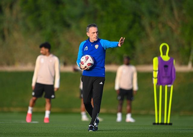 파울루 벤투 UAE 감독이 이란전 준비에 박차를 가한다. 그는 "아시아에서 가장 강한 팀 중 하나인 팀을 상대로 전략을 준비했다. 여러 측면에서 좋은 경기를 해야 한다"라고 전했다.[사진=UAE 축구 국가대표팀]
