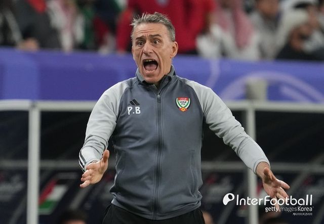 파울루 벤투 UAE 감독이 이란전 준비에 박차를 가한다. 그는 "아시아에서 가장 강한 팀 중 하나인 팀을 상대로 전략을 준비했다. 여러 측면에서 좋은 경기를 해야 한다"라고 전했다.[사진=게티 이미지]