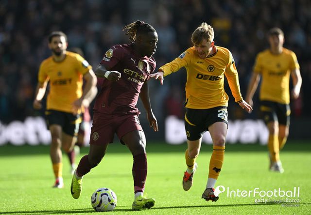 사진=게티 이미지/맨체스터 시티는 20일 오후 10시(한국시간) 영국 울버햄튼에 위치한 몰리뉴 스타디움에서 열린 2024-25시즌 프리미어리그 8라운드에서 울버햄튼 원더러스에 2-1 역전승을 거뒀다. 이로써 맨시티는 승점 20점(6승 2무)으로 2위, 울버햄튼은 승점 1점(1무 7패)으로 20위가 됐다.