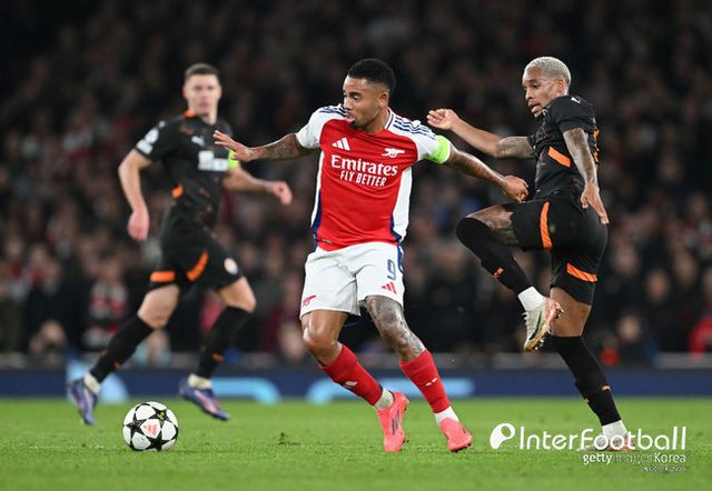 사진=게티 이미지/아스널은 23일 오전 4시(한국시간) 영국 런던에 위치한 에미레이츠 스타디움에서 열린 2024-25시즌 유럽축구연맹(UEFA) 챔피언스리그(UCL) 리그 페이즈 3차전에서 샤흐타르에 1-0으로 승리했다.
