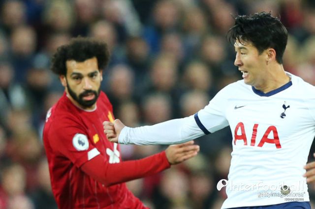 사진=게티 이미지/영국 매체 ‘풋볼 인사이더’는 21일(한국시간) “살라는 엄청난 급여와 3년 계약을 원한다”라고 보도했다.