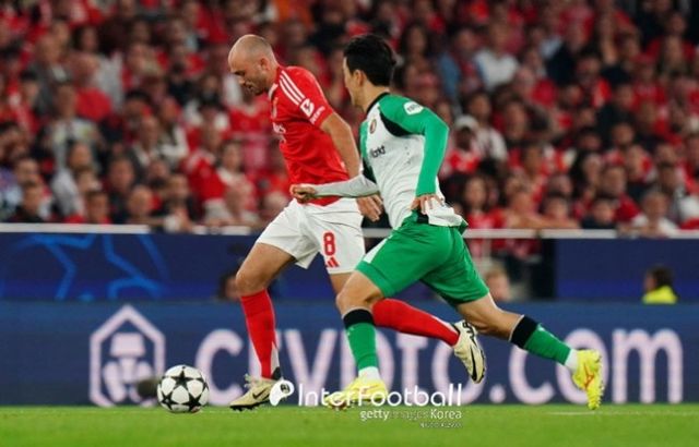 사진=게티 이미지/페예노르트는 24일 오전 4시(한국시간) 포르투갈 리스본에 위치한 이스타디우 다 루스에서 열린 2024-25시즌 유럽축구연맹(UEFA) 챔피언스리그(UCL) 리그 페이즈 3차전에서 벤피카에 3-1로 승리했다. 황인범은 풀타임을 소화했다.