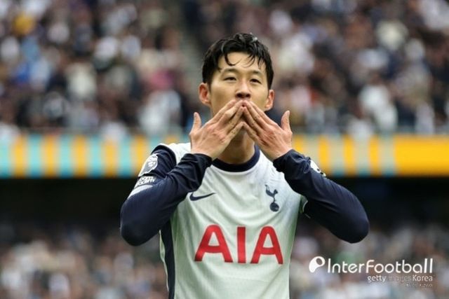 사진=게티 이미지/엔제 포스테코글루 감독은 “손흥민의 몸상태는 거의 완벽하지만 우리 입장에선 주말 경기(아스톤 빌라전)를 목표로 할 것이다. 이번 주말에는 그가 돌아올 것이라 확신한다”라고 이야기했다.