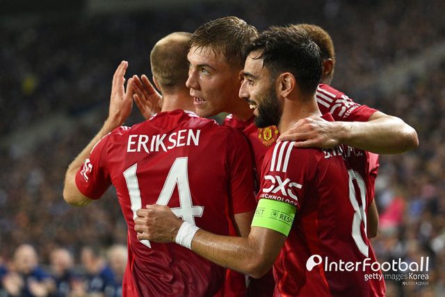 사진=게티 이미지/맨체스터 유나이티드는 4일 오전 4시(한국시간) 포르투갈 포르투에 위치한 이스타디우 두 드라강에서 열린 2024-25시즌 유럽축구연맹(UEFA) 유로파리그(UEL) 리그 페이즈 2차전에서 FC 포르투와 3-3으로 비겼다.
