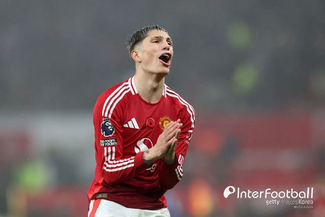 사진=게티 이미지/맨유는 10일 오후 11시(한국시간) 영국 맨체스터에 위치한 올드 트래포드에서 열린 프리미어리그 2024-25시즌 프리미어리그 11라운드에서 레스터 시티에 3-0 완승을 거뒀다.