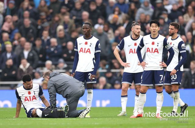 사진=게티 이미지/토트넘 훗스퍼는 10일 오후 11시(한국시간) 영국 런던에 위치한 토트넘 훗스퍼 스타디움에서 열린&nbsp;2024-25시즌 프리미어리그 11라운드에서 입스위치 타운에 0-2로 패배했다. 이로써 토트넘은 승점 16점(5승 1무 5패)으로 10위, 입스위치 타운은 승점 8점(1승 5무 5패)으로 17위가 됐다.