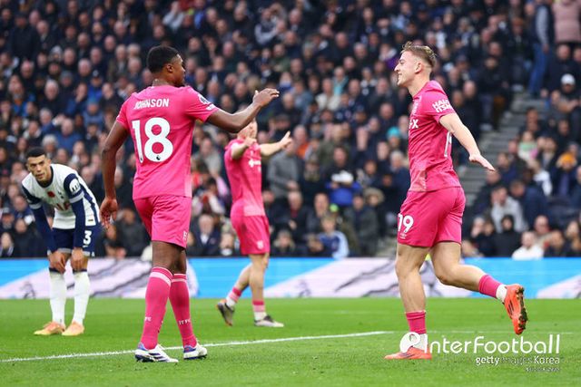 사진=게티 이미지/토트넘 훗스퍼는 10일 오후 11시(한국시간) 영국 런던에 위치한 토트넘 훗스퍼 스타디움에서 열린&nbsp;2024-25시즌 프리미어리그 11라운드에서 입스위치 타운에 0-2로 패배했다. 이로써 토트넘은 승점 16점(5승 1무 5패)으로 10위, 입스위치 타운은 승점 8점(1승 5무 5패)으로 17위가 됐다.