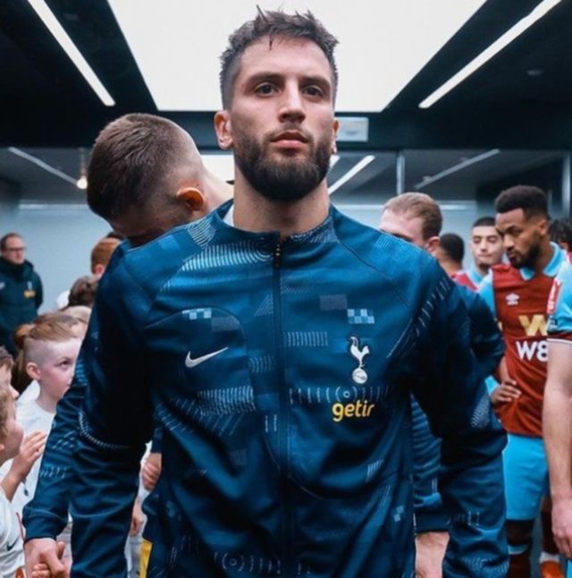 사진=벤탕쿠르 SNS/영국 매체 ‘데일리 메일’은 13일(한국시간) “잉글랜드축구협회는 우루과이 TV에 출연해 손흥민을 향해 인종차별적 발언을 한 벤탕쿠르에게 장기 출장 정지 징계를 내릴 예정이다. 벤탕쿠르는 7경기 출장 정지 징계를 받을 가느성이 높지만 정확한 수치는 아직 확인되지 않았다”라고 보도했다.