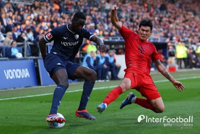 사진=게티 이미지/김민재는 “키미히는 항상 나를 격려해주는 좋은 친구다. 그가 나를 괴물로 부를 때 기분이 좋다. 자신감도 생기고 뮌헨에서 편안함을 느낀다. 하지만 더 발전할 수 있다. 아직 나폴리 시절 보여준 수준이 아니다”라고 말했다.