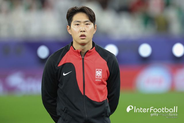 [사진=게티이미지]&nbsp;에이스로 맹활약을 펼친 이강인은 고개를 숙였지만,&nbsp;졸전을 거듭한 클린스만 감독은 환하게 웃었다. 이강인은 SNS를 통해 "원하는 결과를 우리지 못해 아쉬움이 남는다. 죄송한 마음입니다"라고 사과했다.