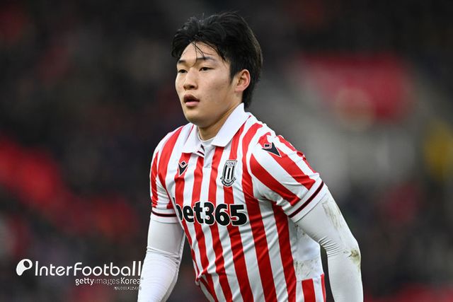 [사진=게티이미지]&nbsp;스토크 시티는 25일 오전 0시(한국시간) 웨일스 카디프에 위치한 카디프 시티 스타디움에서 열린 2023-24시즌 잉글랜드 챔피언십(2부리그) 34라운드에서 카디프 시티에 1-2로 패배했다. 배준호 득점에도 패한 스토크(승점 35)는 강등권인 22위에 머물렀다.