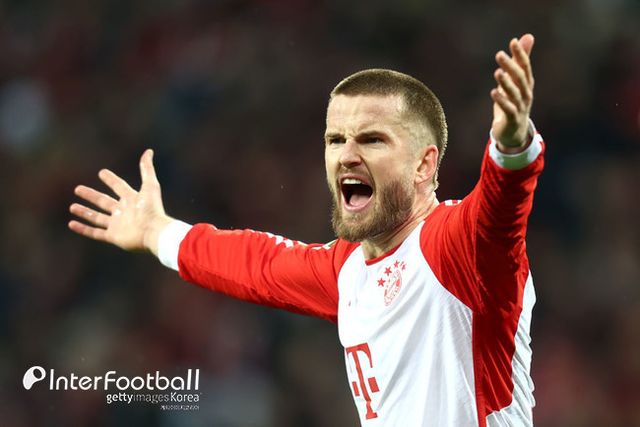 &nbsp;[사진=게티이미지]&nbsp;바이에른 뮌헨은 25일 오전 2시 30분(이하 한국시간) 독일 뮌헨에 위치한 알리안츠 아레나에서 열린 2023-24시즌 독일 분데스리가 23라운드에서 라이프치히에 2-1로 승리했다. 이날 승리로 뮌헨은 2위를 유지했다. 1위 레버쿠젠과 승점은 8점 차이가 난다. 에릭 다이어가 김민재 대신 선발 출전해 안정적인 수비를 보여 눈길을 끌었다