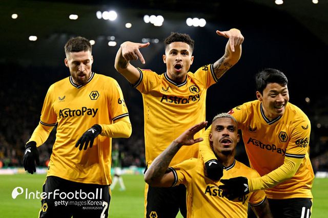 [사진=게티이미지]&nbsp;울버햄튼은 29일 오전 4시 45분 영국 울버햄프턴에 위치한 몰리뉴 스타디움에서 열린 2023-24시즌 잉글랜드 FA컵 16강전에서 브라이튼에 1-0으로 승리했다. 이로써 울버햄튼은 8강에서 잉글랜드 챔피언십(2부리그)의 코벤트리 시티를 상대한다.