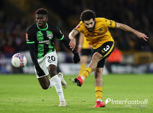 [사진=게티이미지]&nbsp;울버햄튼은 29일 오전 4시 45분 영국 울버햄프턴에 위치한 몰리뉴 스타디움에서 열린 2023-24시즌 잉글랜드 FA컵 16강전에서 브라이튼에 1-0으로 승리했다. 이로써 울버햄튼은 8강에서 잉글랜드 챔피언십(2부리그)의 코벤트리 시티를 상대한다.