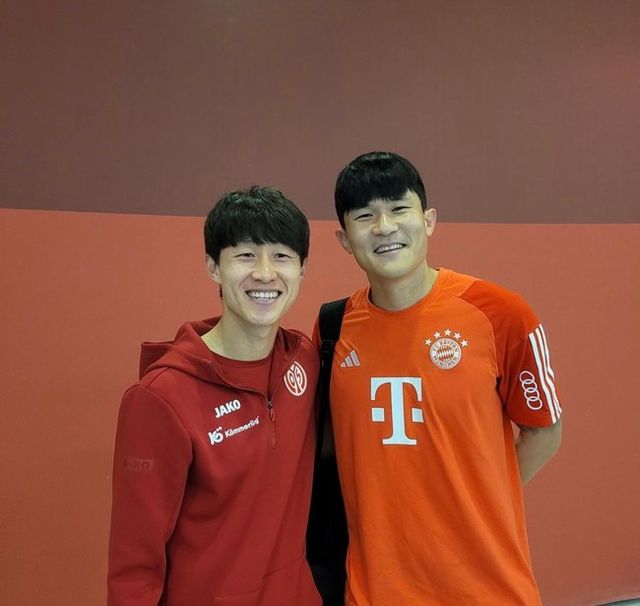 [사진=유튜브 KLDH 동현 제공]&nbsp;분데스리가 코리안 더비가 펼쳐졌다. 김민재와 이재성이 격돌했다. 아쉽게 두 선수는 함께 그라운드를 밟지는 못했다. 두 선수는 경기 종료 후 믹스트존에서 밝은 얼굴로 서로 인사를 나눴다.