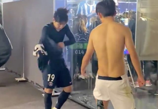 [사진=Live Score]&nbsp;이강인과 쿠보 타케후사의 만남에 대해 현지에서도 주목했다.&nbsp; 글로벌 매체 'ESPN'은 SNS 게시글을 통해 "이강인과 쿠보는 10년 전 유소년 토너먼트에서 처음 만났는데, 지금은 유럽축구연맹(UEFA) UCL 토너먼트에서 서로 경기하고 있다"고 전했다.