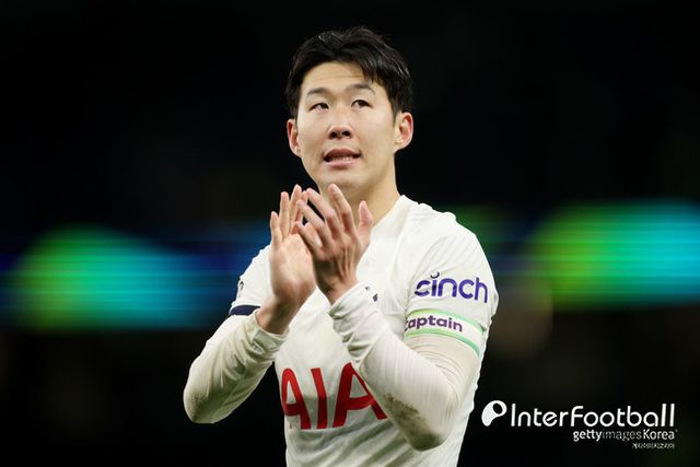 [사진=게티이미지] 과거 토트넘 훗스퍼에서 뛰었던 대런 벤트는 영국 '토크 스포츠'와 인터뷰를 통해&nbsp;"왜 아무 구단도 손흥민을 영입하지 않는지 모르겠다. 물론 7~8천만 파운드(약 1,180~1,350억 원)는 지불해야 할 것이다. 정말 대단한 선수다"라며 엄지를 치켜세웠다.