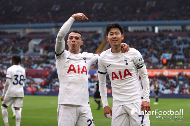 [사진=게티이미지] 과거 토트넘 훗스퍼에서 뛰었던 대런 벤트는 영국 '토크 스포츠'와 인터뷰를 통해&nbsp;"왜 아무 구단도 손흥민을 영입하지 않는지 모르겠다. 물론 7~8천만 파운드(약 1,180~1,350억 원)는 지불해야 할 것이다. 정말 대단한 선수다"라며 엄지를 치켜세웠다.