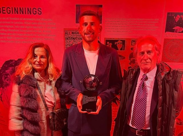 사진= 비카리오 SNS