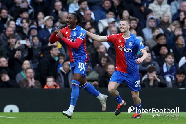 [사진=게티이미지]&nbsp;토트넘 훗스퍼는 3일 오전 0시 영국 런던에 위치한 토트넘 훗스퍼 스타디움에서 열린&nbsp;2023-24시즌 프리미어리그(PL) 27라운드에서 크리스탈 팰리스에 3-1로 승리했다. 이로써 토트넘은 15승 5무 6패(승점 50)로 리그 5위에, 팰리스는 7승 7무 13패(승점 28)로 리그 14위에 위치하게 됐다.