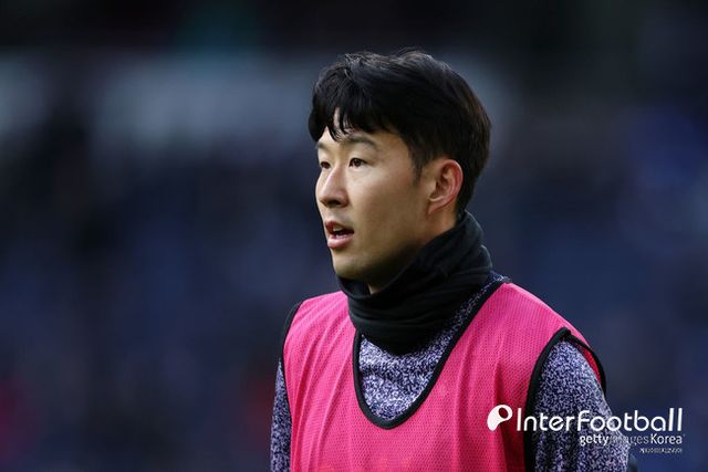 [사진=게티이미지]&nbsp;토트넘 훗스퍼는 3일 오전 0시 영국 런던에 위치한 토트넘 훗스퍼 스타디움에서 열린&nbsp;2023-24시즌 프리미어리그(PL) 27라운드에서 크리스탈 팰리스에 3-1로 승리했다. 이로써 토트넘은 15승 5무 6패(승점 50)로 리그 5위에, 팰리스는 7승 7무 13패(승점 28)로 리그 14위에 위치하게 됐다.