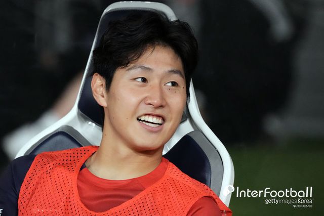 사진=게티 이미지/스페인 매체 ‘아스’는 “PSG에서 이강인은 확실히 엔리케에게 가장 큰 가지를 가져다 두는 선수다. 엔리케 감독은 공격형 미드필더, 윙어, 가짜 9번까지 고루 소화하는 이강인의 다재다능에 크게 기뻐했다”라고 밝혔다.