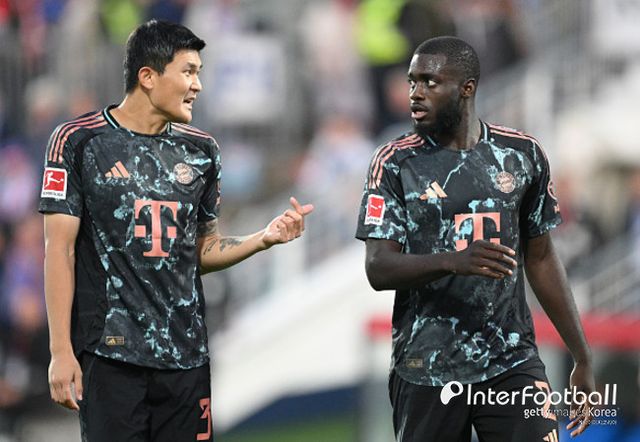 사진=게티 이미지/독일 매체 ‘TZ’는 “김민재는 믿을 수 있는 센터백이었다. 레버쿠젠을 상대로 거친 수비를 보여줬고 심판이 휘슬을 불면 화를 냈다. 레버쿠젠의 공격을 여러 차례 막아냈고 후방에 필요한 안정감을 발휘했다”라고 평가했다.