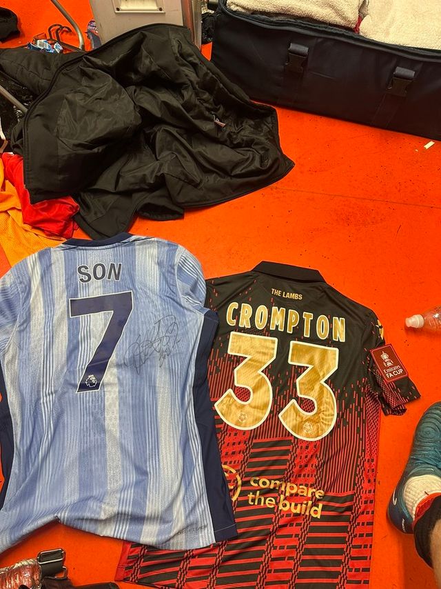 사진 = 크롬튼 SNS