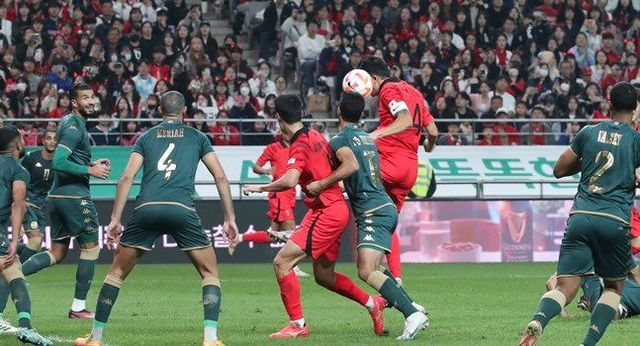 헤더 시도하는 김민재. ⓒ 데일리안 방규현 기자 