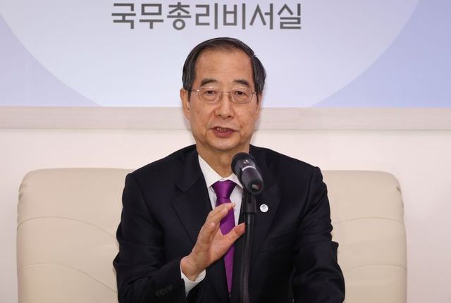 한덕수 국무총리가 18일 오후 세종시 정부세종청사에서 열린 출입기자단 간담회에서 발언하고 있다. ⓒ연합뉴스