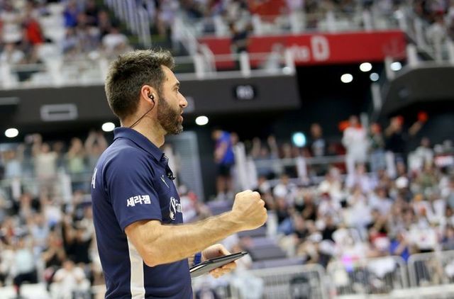 세자르 에르난데스 곤잘레스 감독. ⓒ 대한배구협회