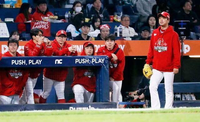 3연패로 허무하게 탈락한 SSG 랜더스. ⓒ 뉴시스