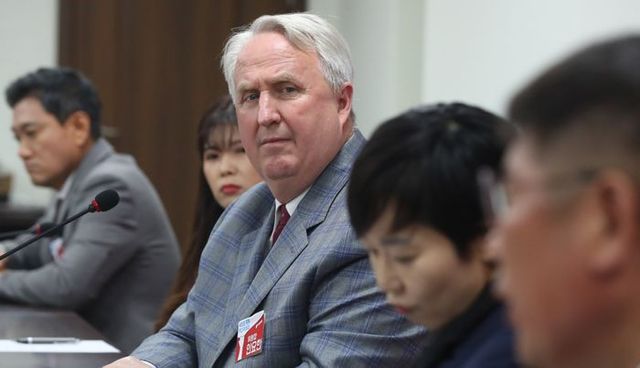 인요한 국민의힘 혁신위원장이 27일 오후 서울 여의도 국민의힘 중앙당사에서 열린 